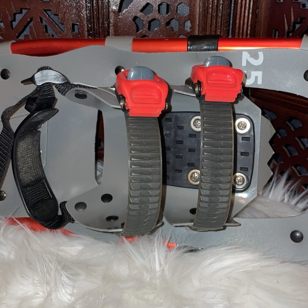 Sherpa Snowshoes.  25” - Picture 5 of 6
